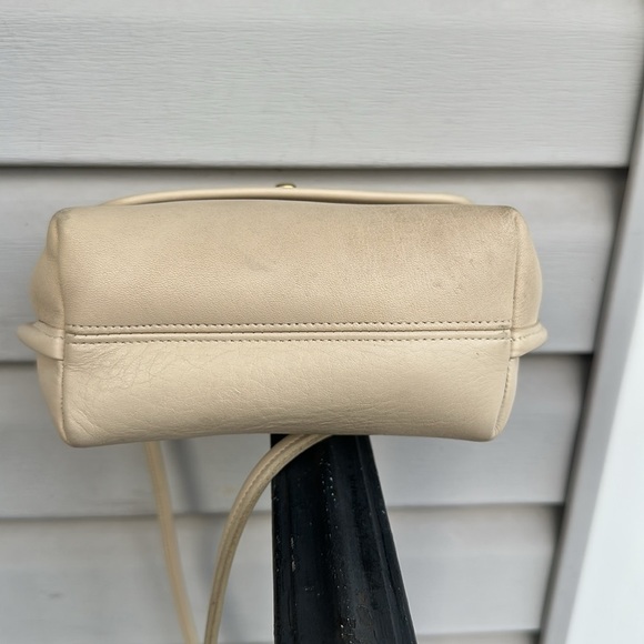 Coach Vintage Quincey 9919 Turnlock Leather Crossbody – Bone/Ivory - Picture 7 of 9
